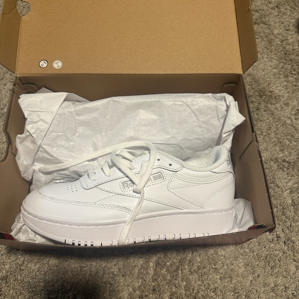 White Reebok club c double sneakers never worn size 7.5